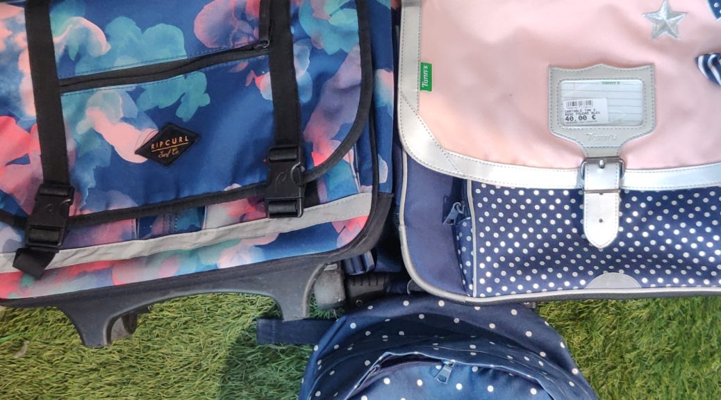 3 cartables et un sac a dos scolaire