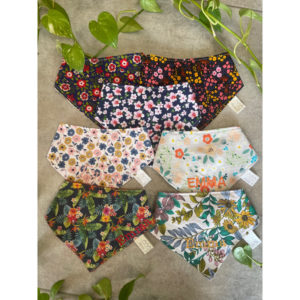 7 bavoirs bandanas pour bébé