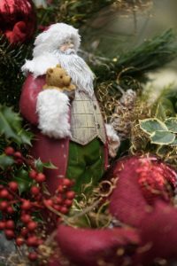 figurine pere Noel sapin